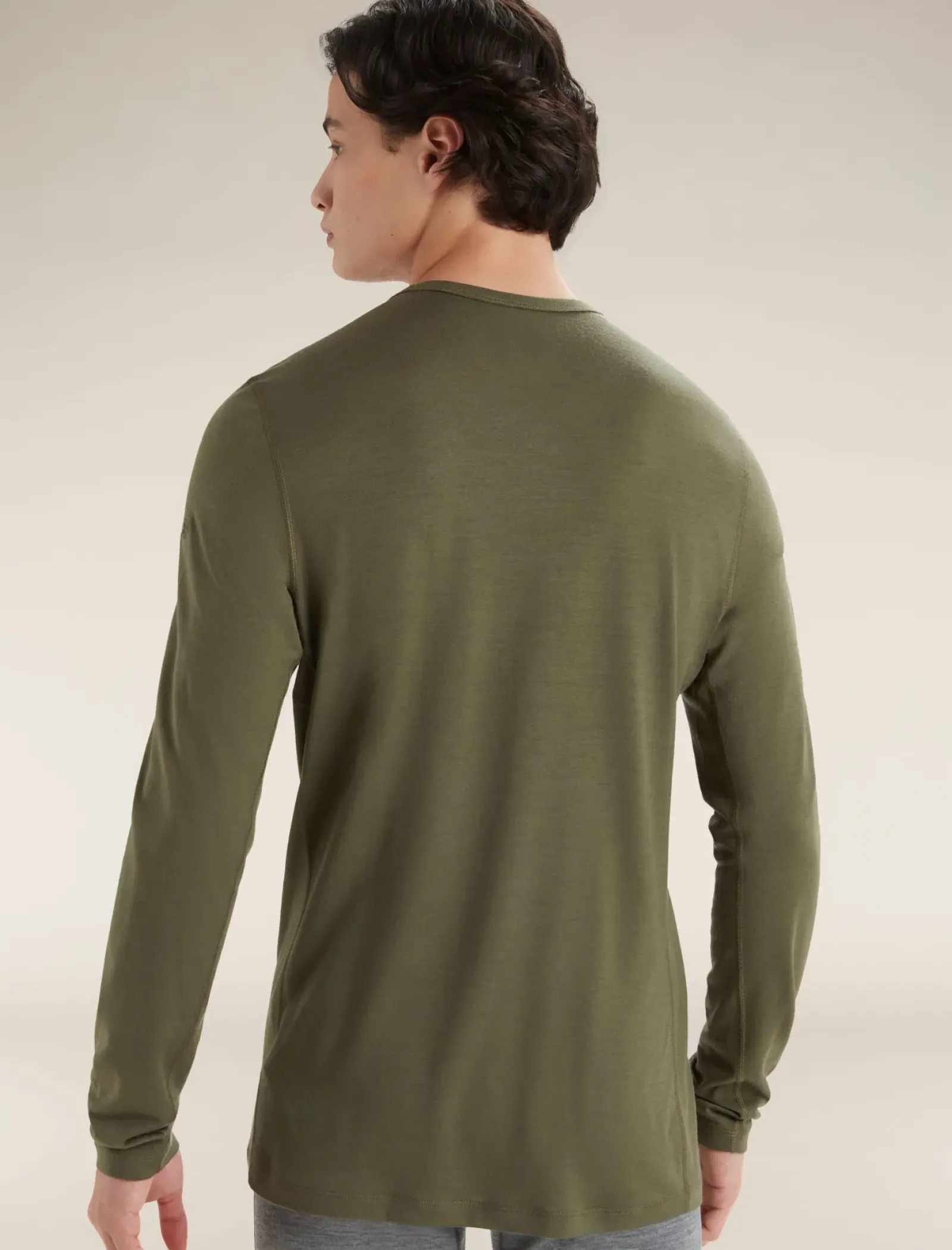 Men's Merino 200 Oasis Long Sleeve Crew Neck Thermal Top-Icebreaker New