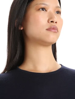 Icebreaker Women's Merino 200 Oasis Long Sleeve Crewe Thermal Top MidnightNavy Shop